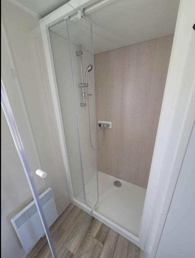 Mobil Home Neuf 6/8 Pers Biville-sur-Mer Exterior photo